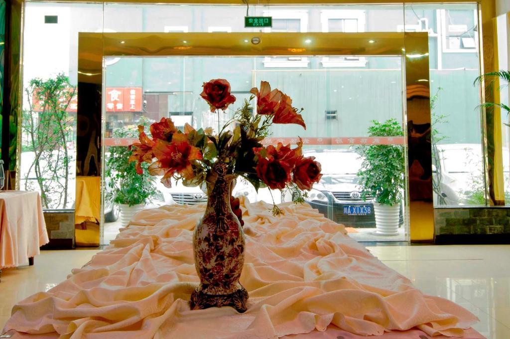 Tianhe Hotel Chengdu Esterno foto